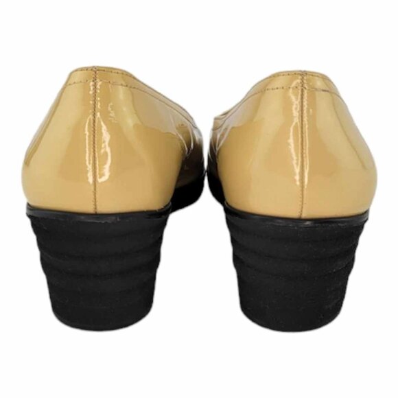 AUTHENTIC SALVATORE FERRAGAMO Stitched Patent Wedge Pumps Sz 7 - Tan / Cream - Picture 5 of 11